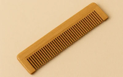 Set of 10 bamboo pocket combs in natural finish